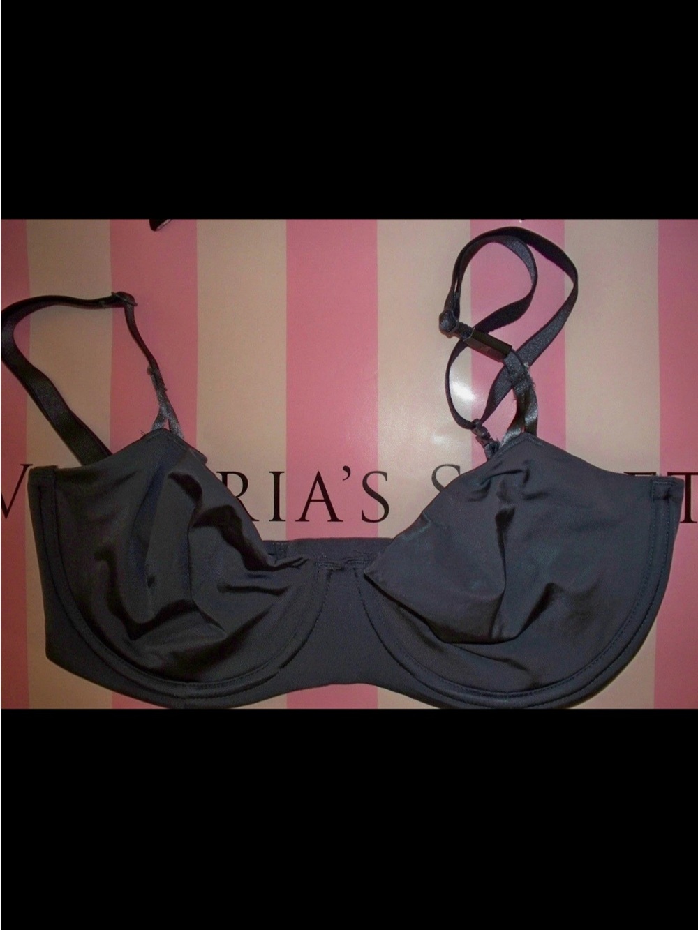 Victoria's Secret Dream Angels Unlined Push-Up bra Black SZ.34B